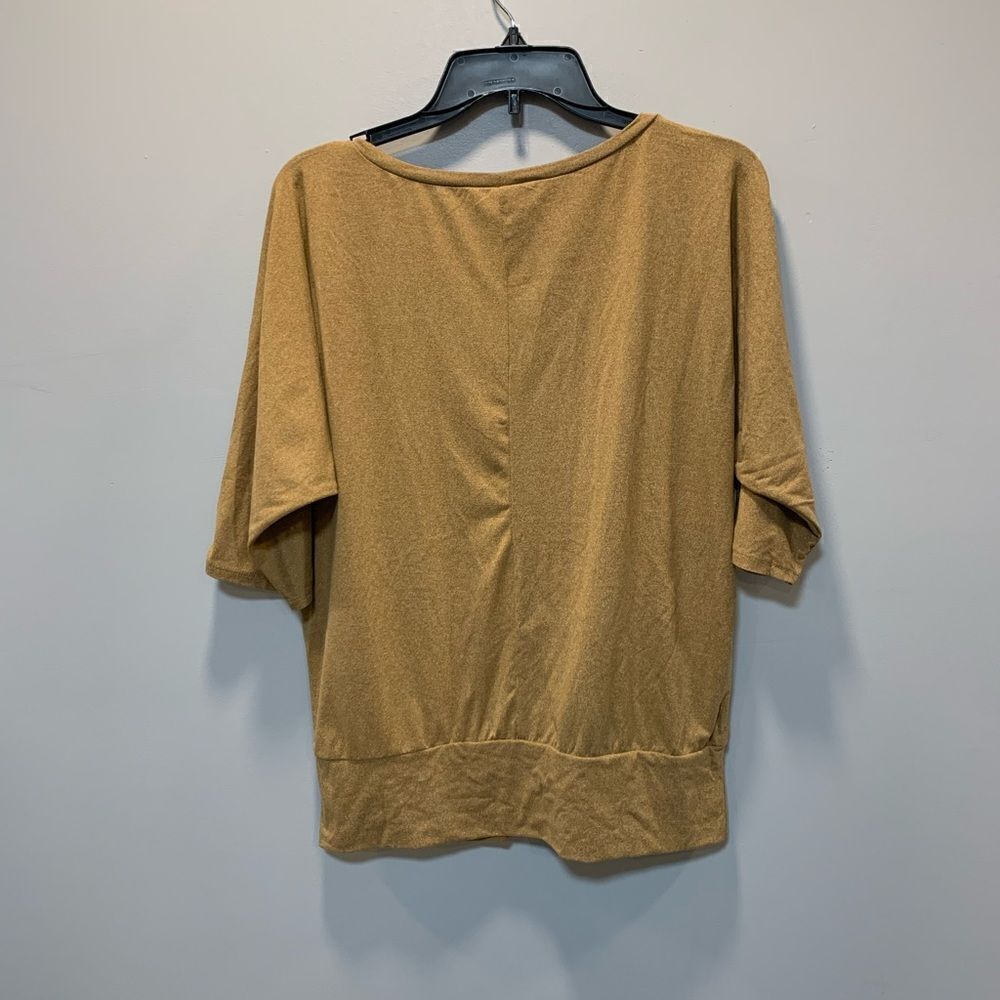 NWT Luxology tan 3/4 chinched sleeve tapered waist top - Picture 4 of 12